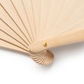 Abanico de madera multicolor