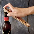Abridor de madera natural con colgador