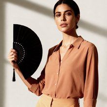 Abanico de bambú y poliéster negro Ne