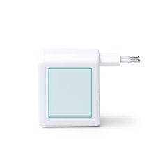 Adaptador de viaje con carga rápida y 20W | ZONA2 | 40 x 35