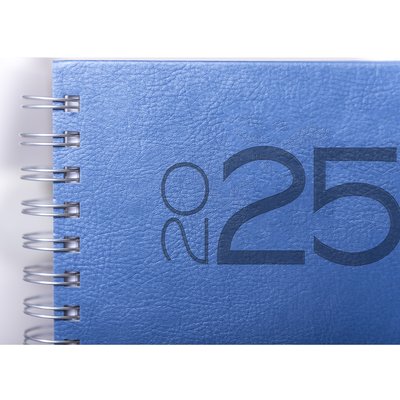 Agenda 2025 de suave polipiel con espiral