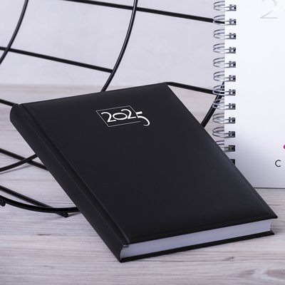 Agenda página por día 2025 de polipiel 14,7 x 21 cm