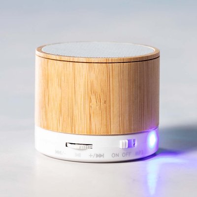 Altavoz con cuerpo en bambú con ranura para mini SD