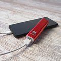 Batería externa de aluminio con 2600mAh