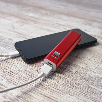 Batería externa de aluminio con 2600mAh