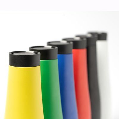 Bidón térmico de 600 ml y tapón pulsador