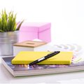 Bolígrafo de colores con luz interior para personalización iluminada