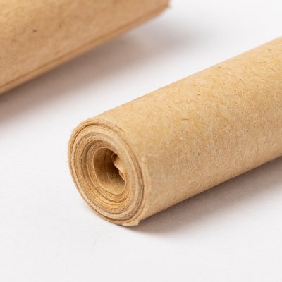 Bolígrafo ecológico de cartón reciclado a color con capucha