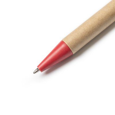 Bolígrafo hecho con cartón reciclado