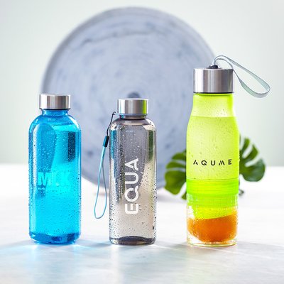 Botella de agua personalizada libre de BPA con exprimidor 700 ml 
