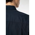 Camisa con 2 bolsillos parche