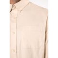 Camisa de algodón con bolsillo y cuello con botones