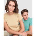 Camiseta entallada de manga corta con cuello redondo