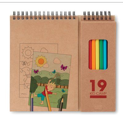 Caja con cuaderno para colorear y 8 lápices de colores