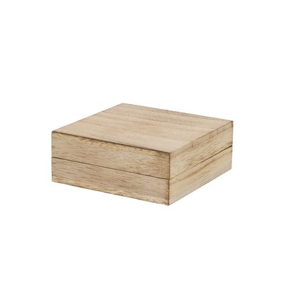 Caja de madera con cierre magnético