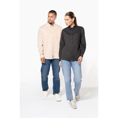 Camisa de algodón con bolsillo y cuello con botones