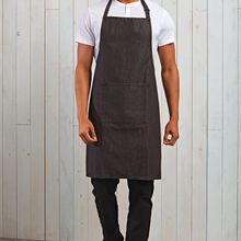 Delantal con bolsillo y hebilla ajustable Black