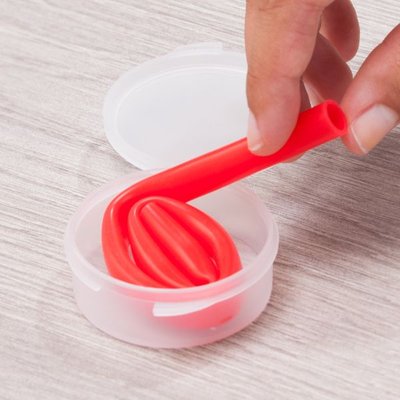 Estuche llavero con pajita de silicona