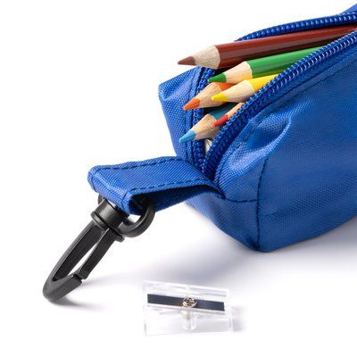 Estuche con mosquetón giratorio
