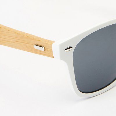 Gafas de sol con varillas de bambú