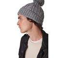 Gorro de punto y pompom