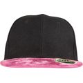 Gorra con Visera Plana y Ojales Black / Pink