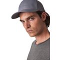 Gorra perforada