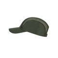 Gorra deportiva con paneles transpirables