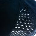 Gorra deportiva ventilada