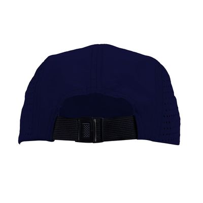 Gorra de microfibra con agujeros