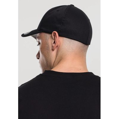 Gorra con visera interior plateada