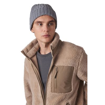 Gorro de punto canalé con dobladillo