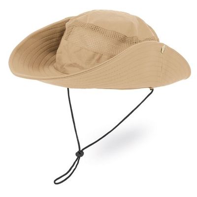 Gorro con botones y cinta ajustable