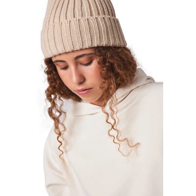 Gorro de punto canalé con dobladillo