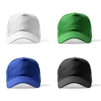Gorra de 5 paneles con cierre ajustable