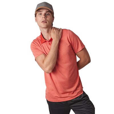 Gorra deportiva con cierre ajustable