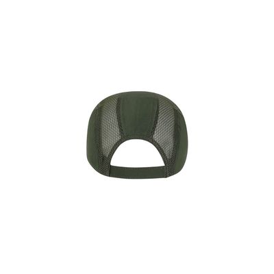 Gorra deportiva con paneles transpirables