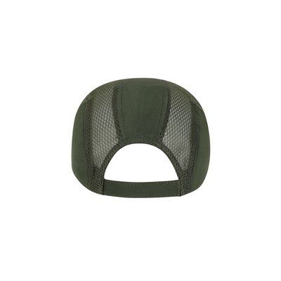 Gorra deportiva con paneles transpirables