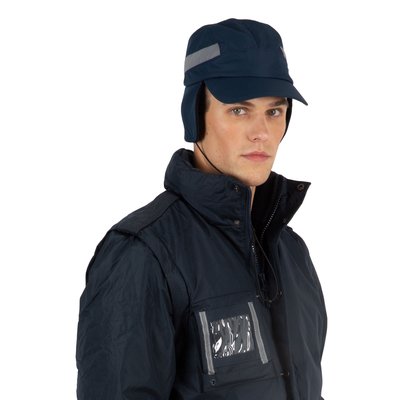 Gorra de invierno con orejeras y cordón