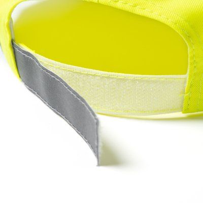 Gorra de poliéster con detalles reflectantes