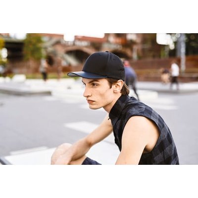 Gorra snapback visera plana