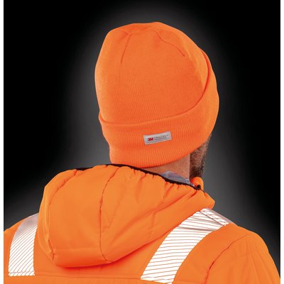 Gorro ligero cortavientos con polar y borde doblado
