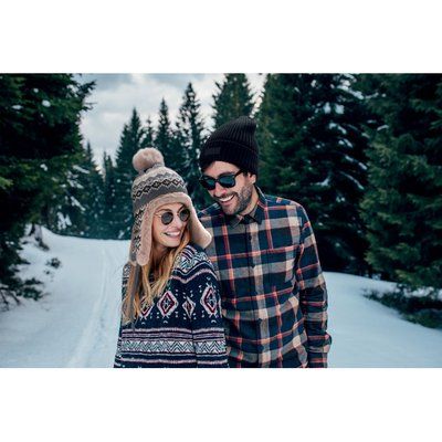 Gorro de punto con orejeras y forro polar
