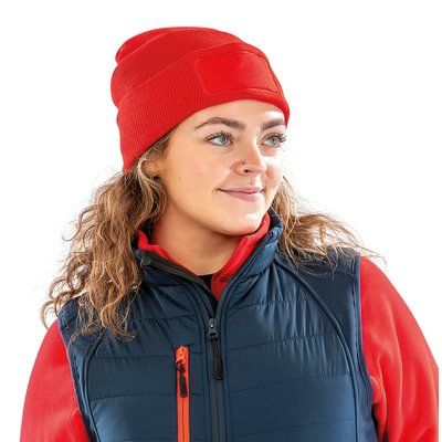 Gorro reciclado con parche de algodón