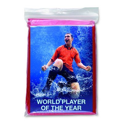 Impermeable plegable en bolsa de plástico transparente