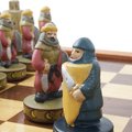 Juego de ajedrez con figuras y organizador