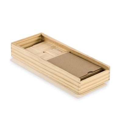 Juego de dominó de madera y cartas recicladas