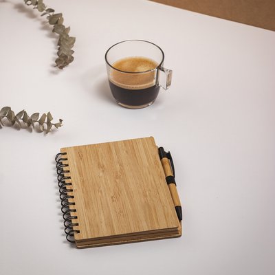 Libreta A5 Bambú 70H Lisas + Bolígrafo