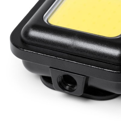 Linterna LED magnética con abridor