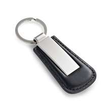 Llavero de metal con borde de PU en caja de regalo Negro